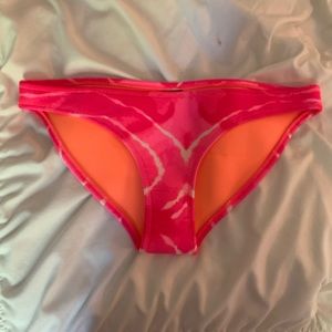 another pair of triangl bikini bottoms!!
